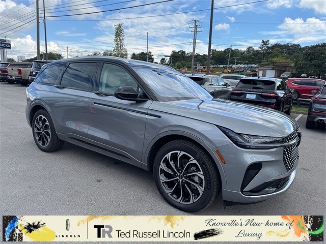 2025 Lincoln Nautilus Reserve photo 3