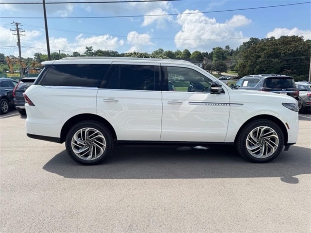 New 2025 Lincoln Navigator L Reserve SUV