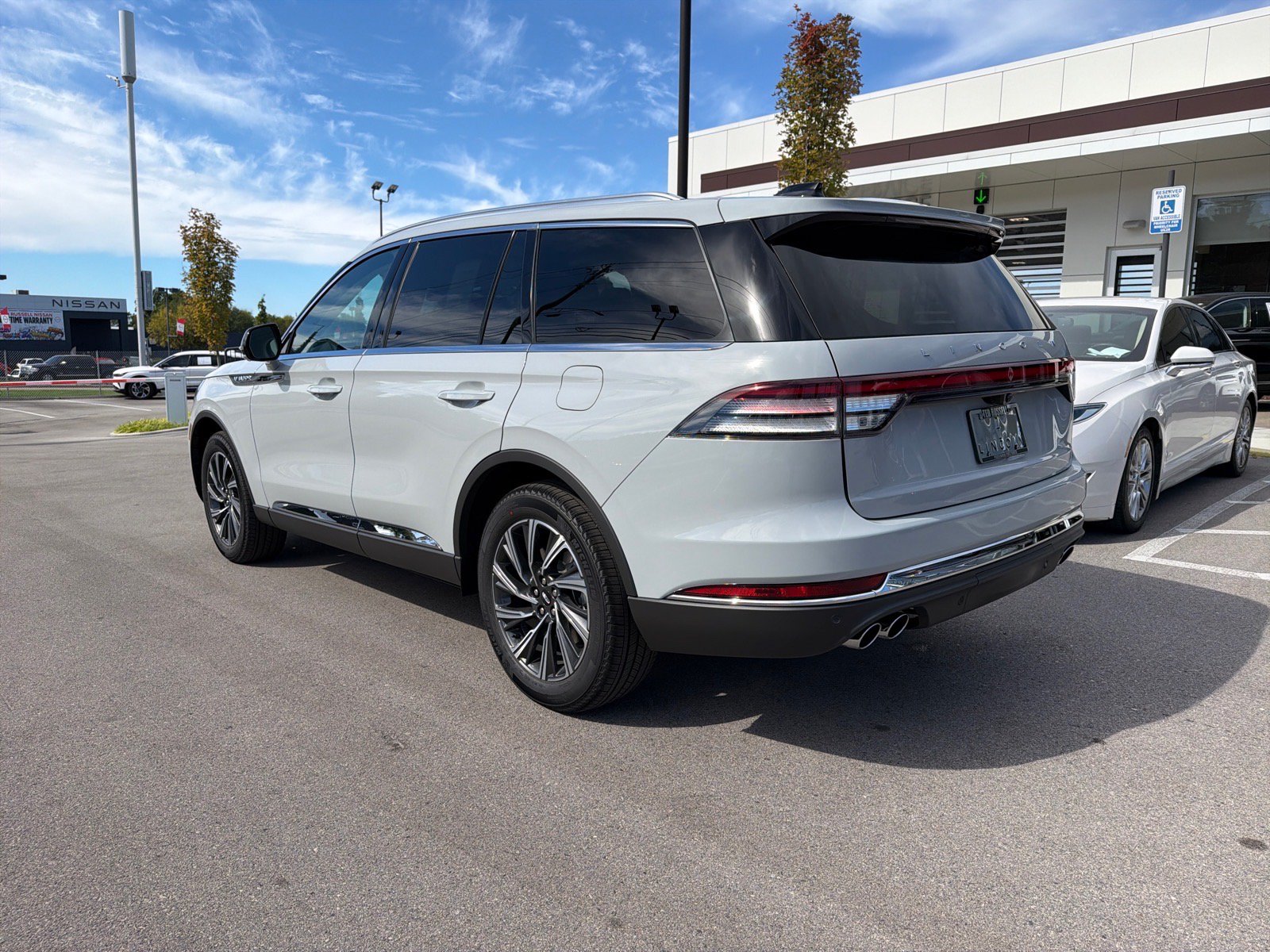 New 2027 Lincoln Aviator Premiere SUV