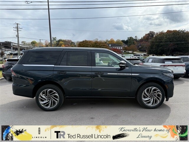 2025 Lincoln Navigator Reserve photo 2