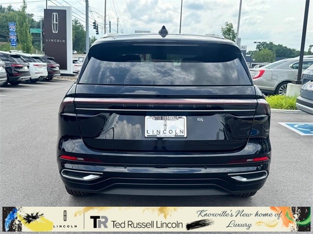 2025 Lincoln Nautilus Reserve photo 2