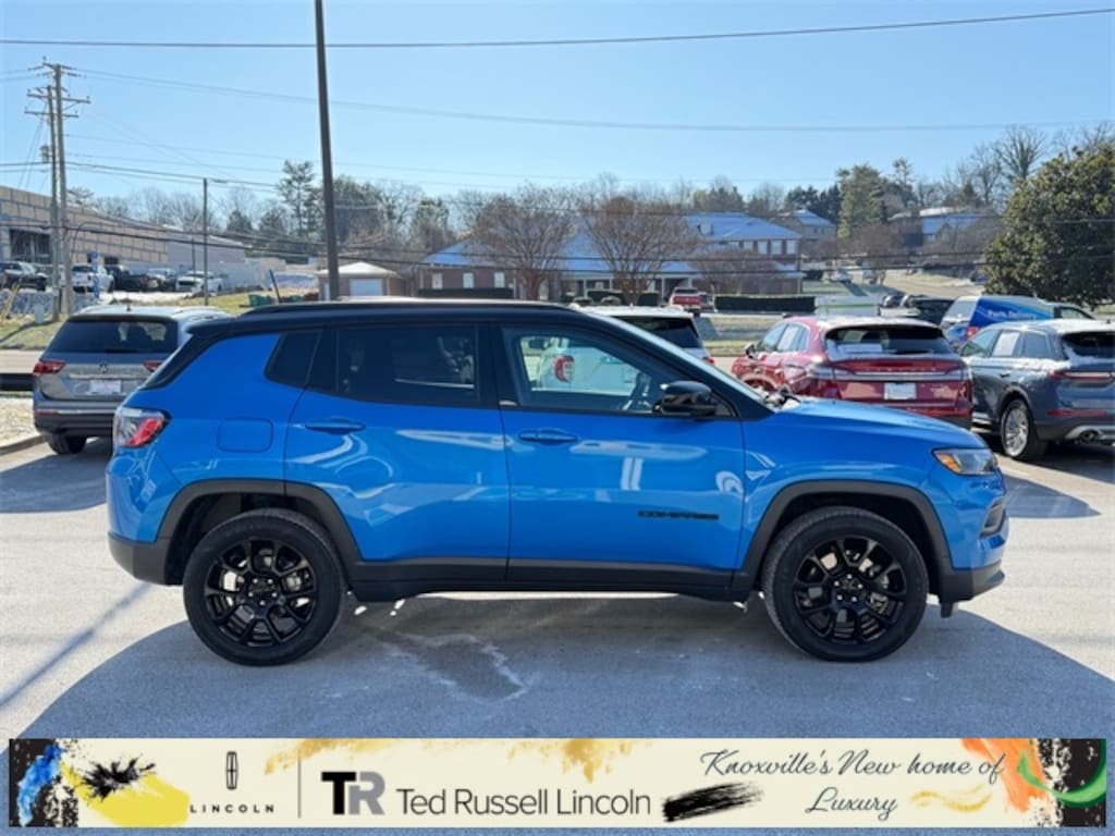 Used 2023 Jeep Compass Latitude SUV