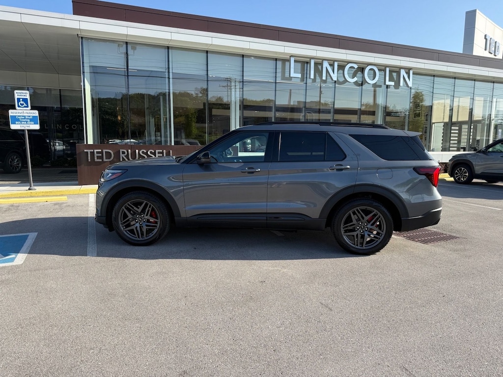 Used 2025 Ford Explorer ST SUV