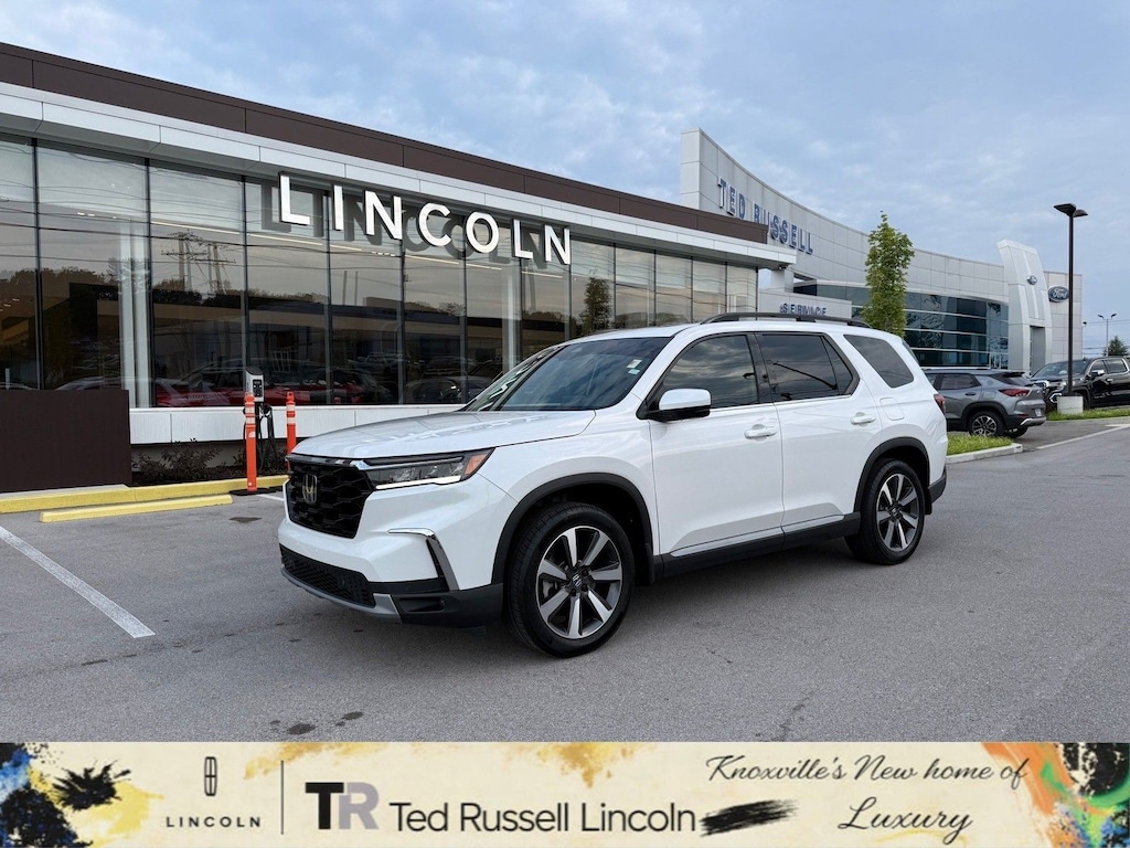 Used 2025 Honda Pilot Touring SUV