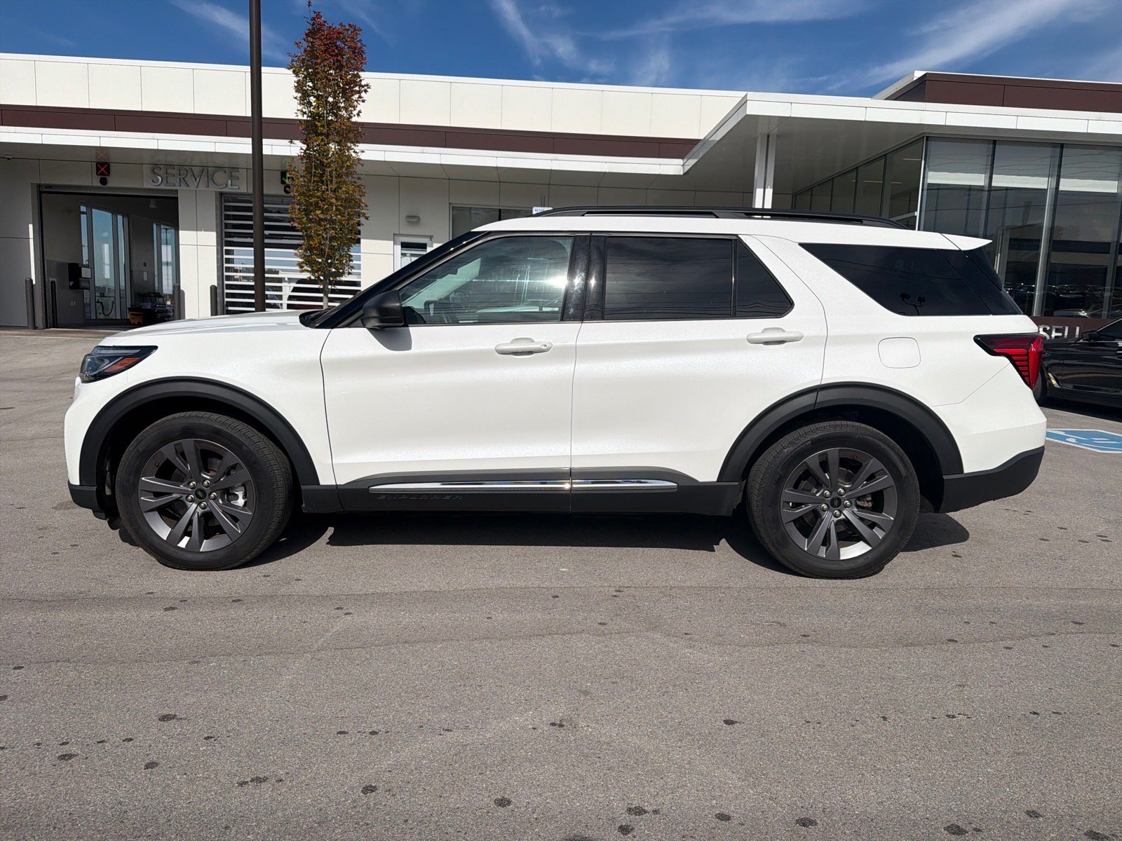 Used 2025 Ford Explorer Active SUV