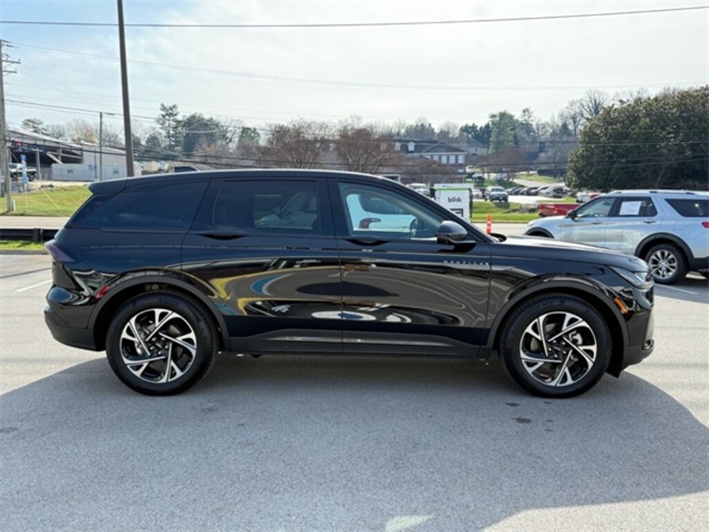 Used 2025 Lincoln Nautilus Premiere SUV