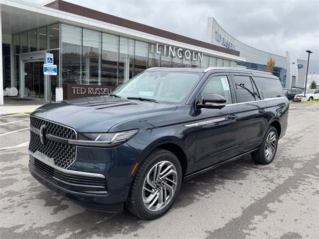 2025 Lincoln Navigator Reserve L's photo