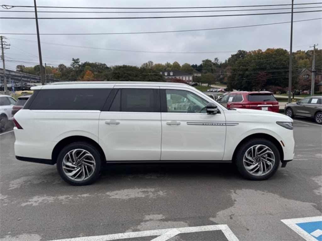 New 2025 Lincoln Navigator L Reserve SUV