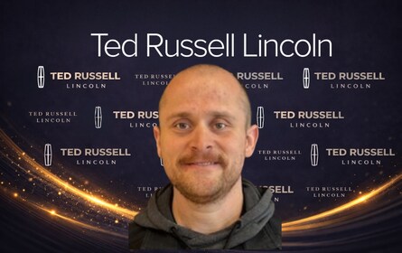 Staff member Justin Miles from ID_a370e76cc76c