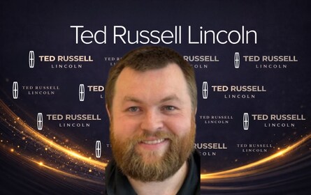 Staff member Andrew Marshall from ID_a370e76cc76c