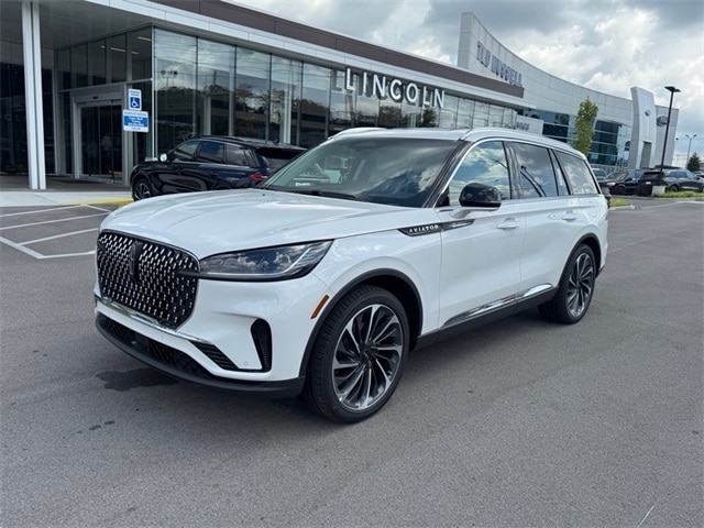 2025 Lincoln Aviator Reserve's photo