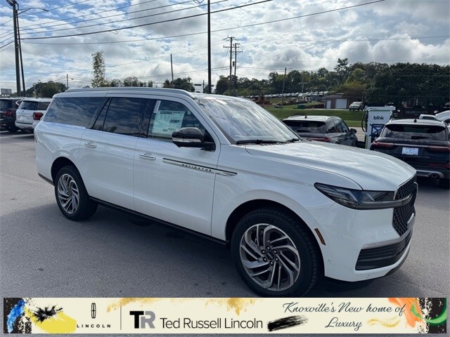 2025 Lincoln Navigator L Reserve photo 3