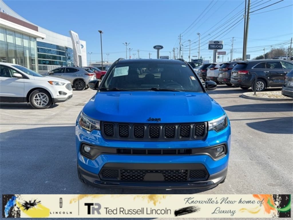 Used 2023 Jeep Compass Latitude SUV