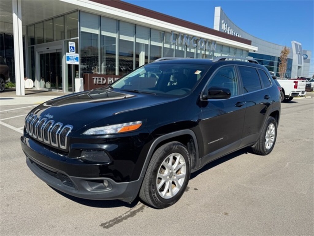 Used 2018 Jeep Cherokee Latitude Plus FWD SUV