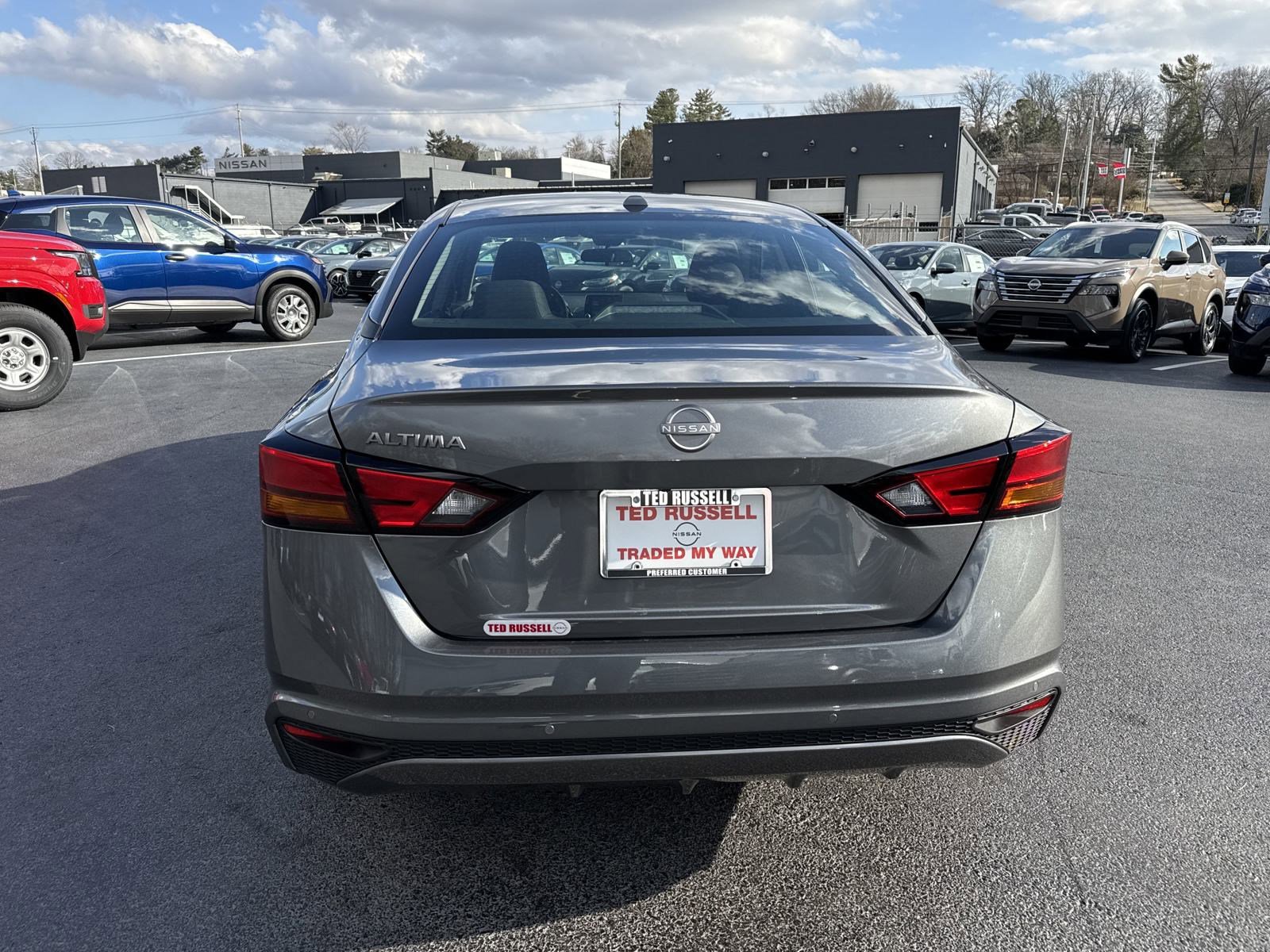 2025 Nissan Altima S photo 4