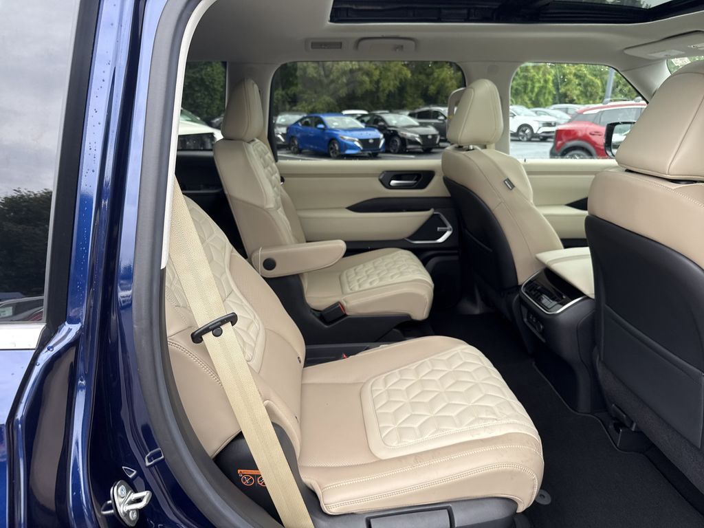 2025 Nissan Armada Platinum Reserve - Photo 18
