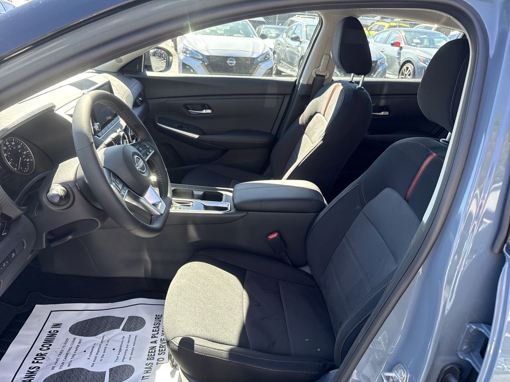 2025 Nissan Sentra SR - Photo 15
