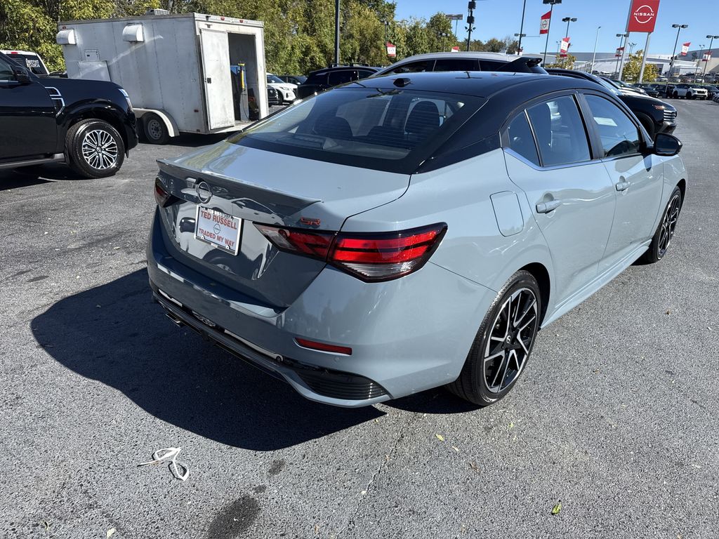 2025 Nissan Sentra SR - Photo 6