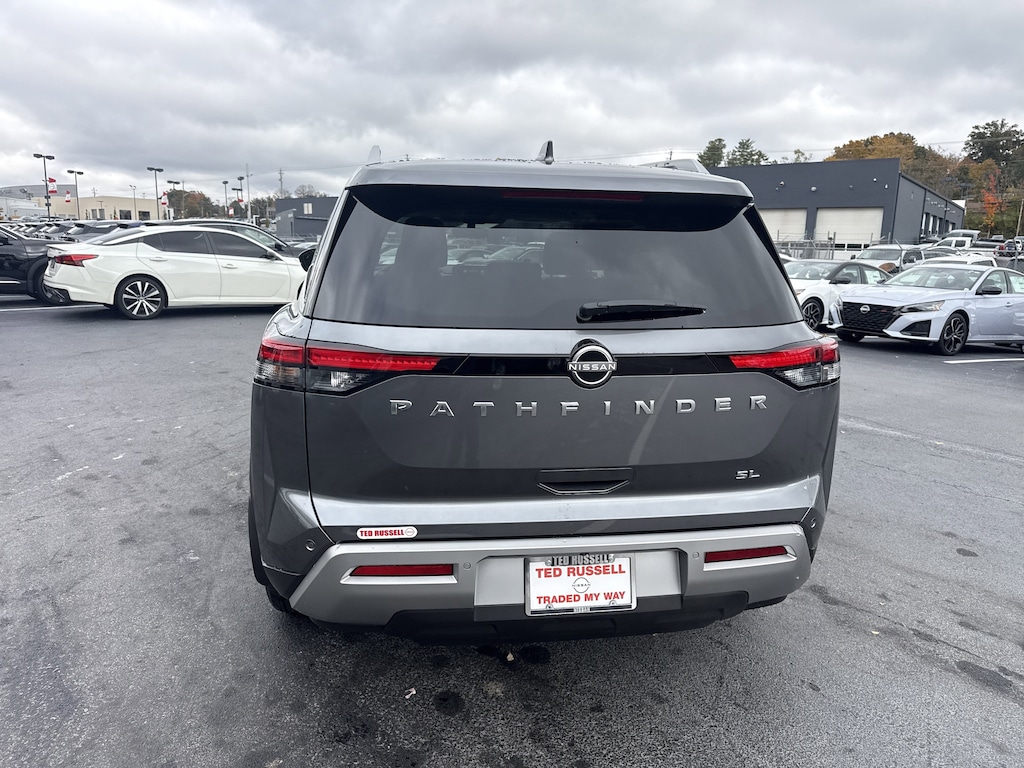 New 2025 Nissan Pathfinder SL SUV