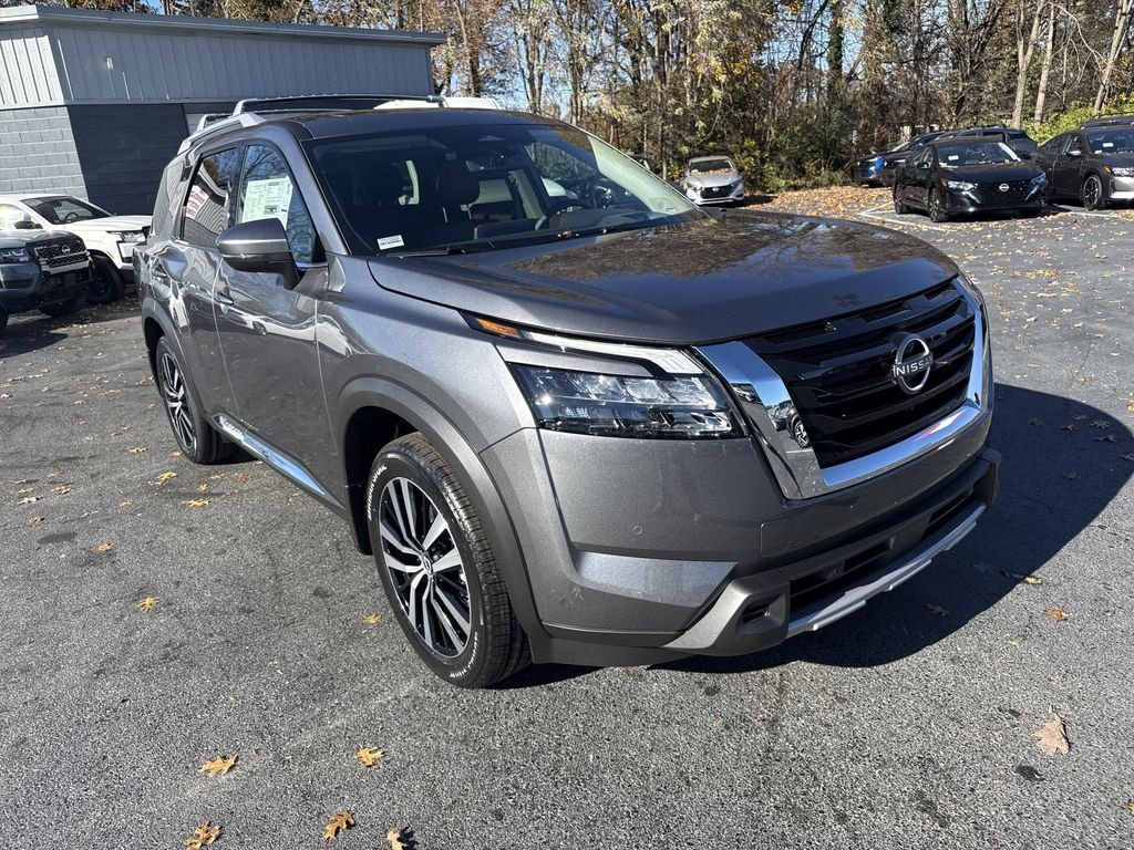 New 2025 Nissan Pathfinder Platinum SUV
