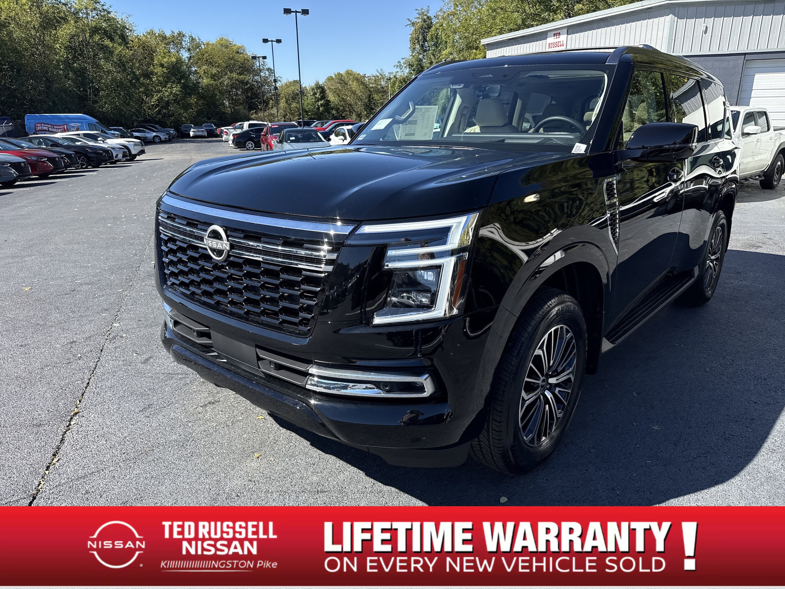 2026 Nissan Armada Platinum's photo