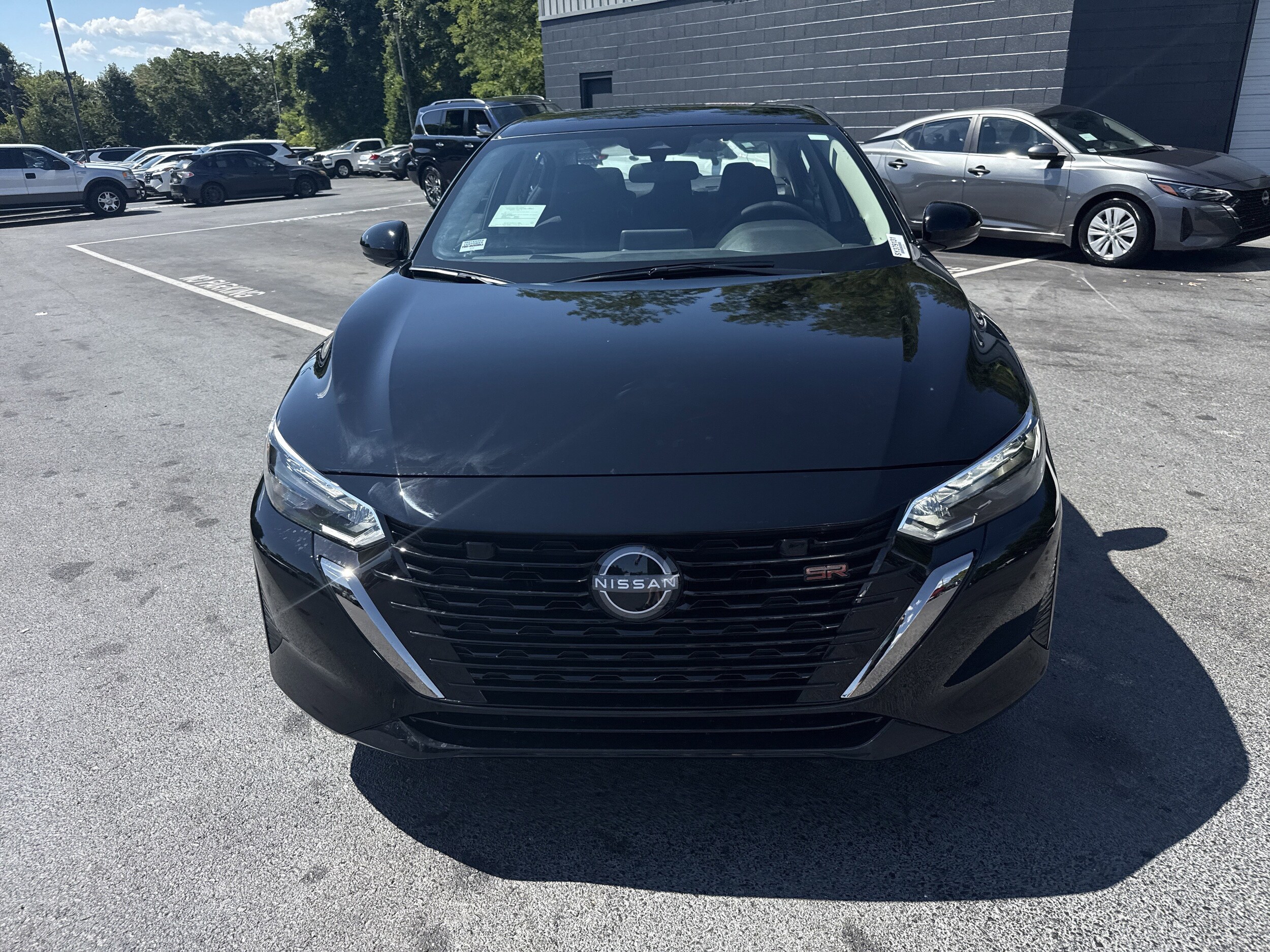 2025 Nissan Sentra SR photo 2