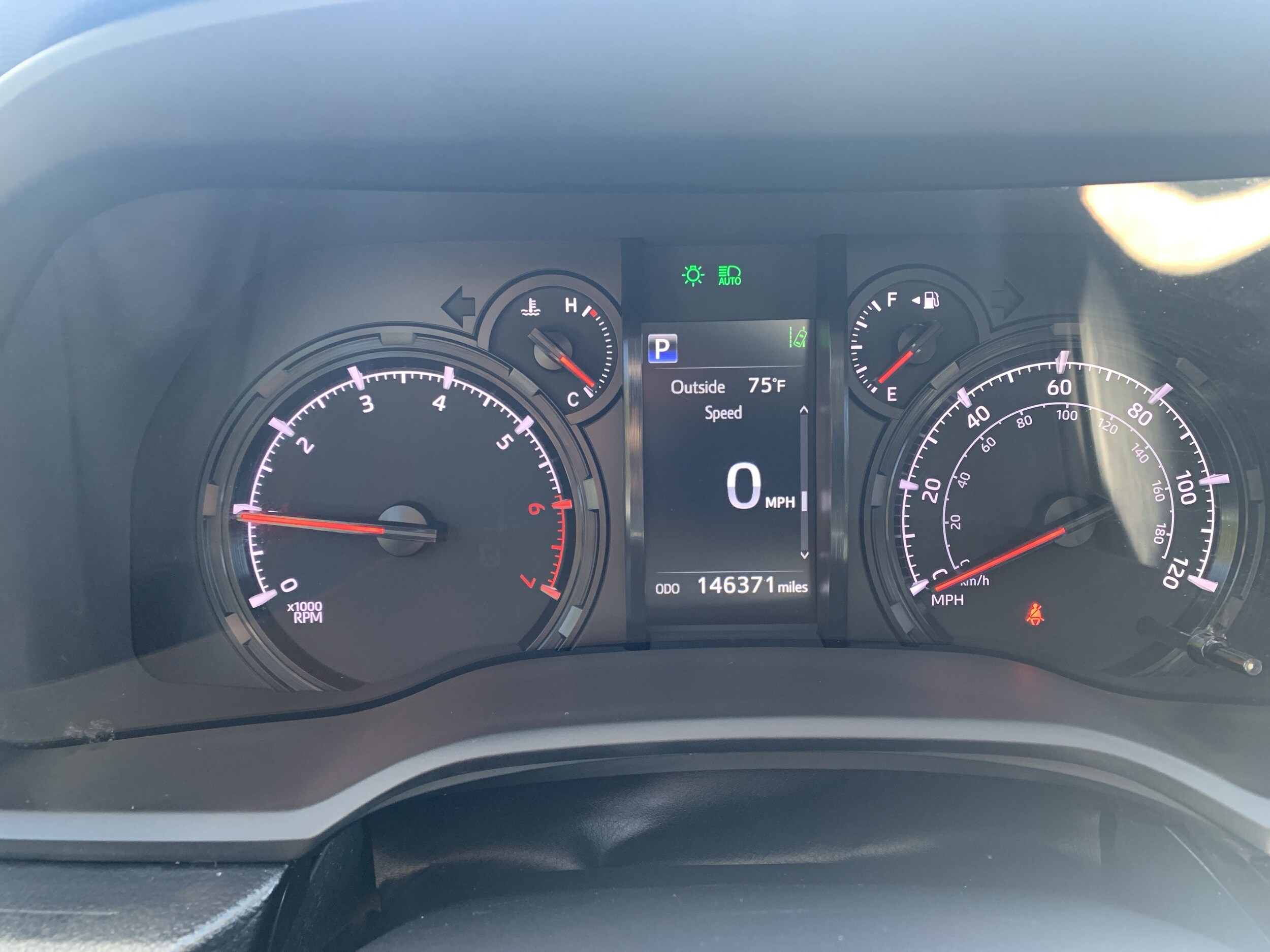 2022 Toyota 4Runner SR5 photo 4