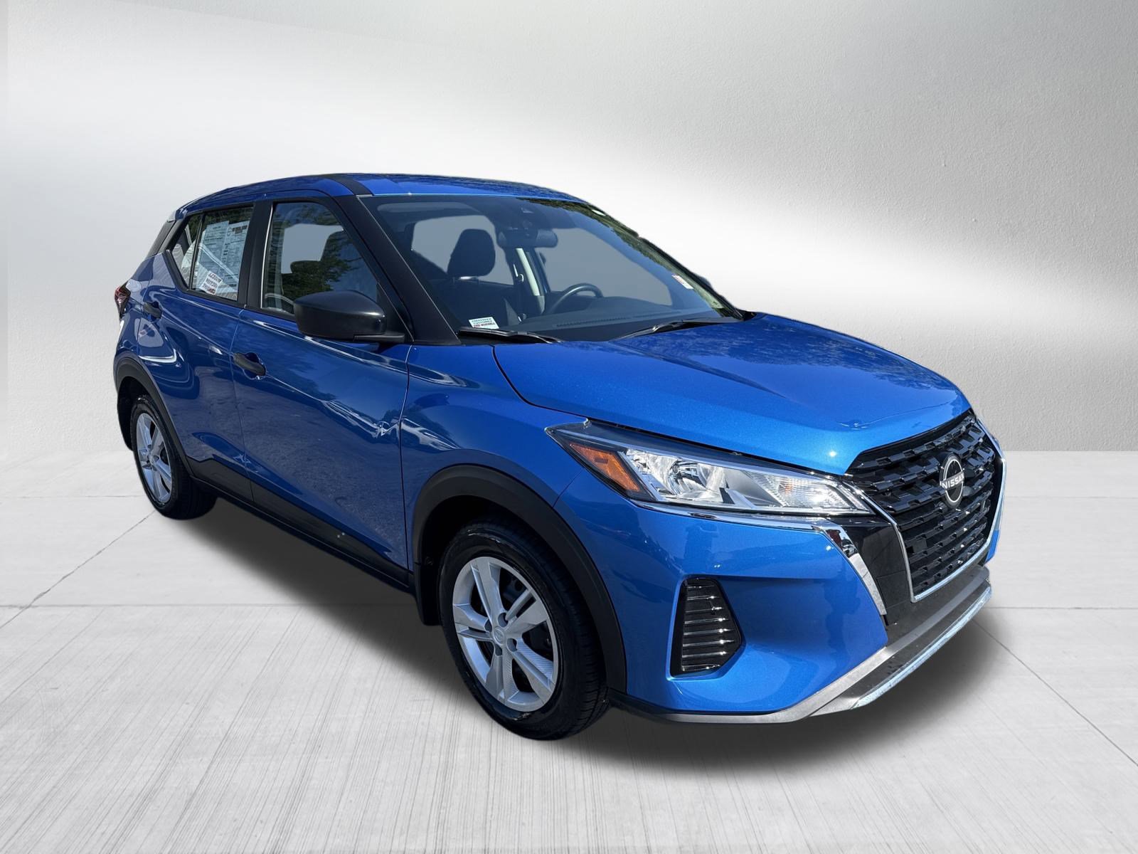 2024 Nissan Kicks S photo 3