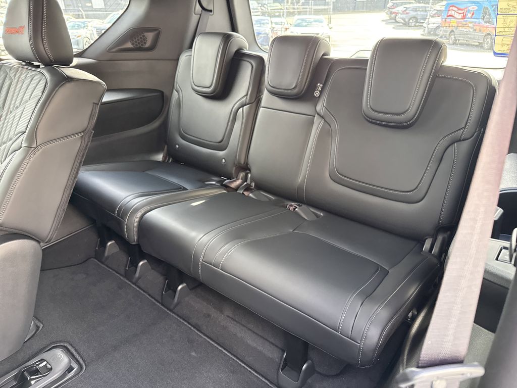 2026 Nissan Armada PRO-4X's photo