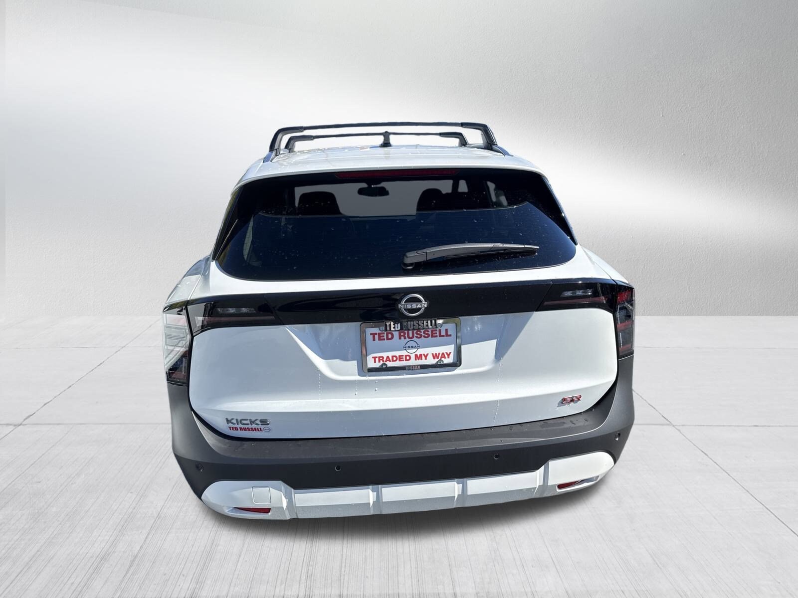 2026 Nissan Kicks SR photo 4