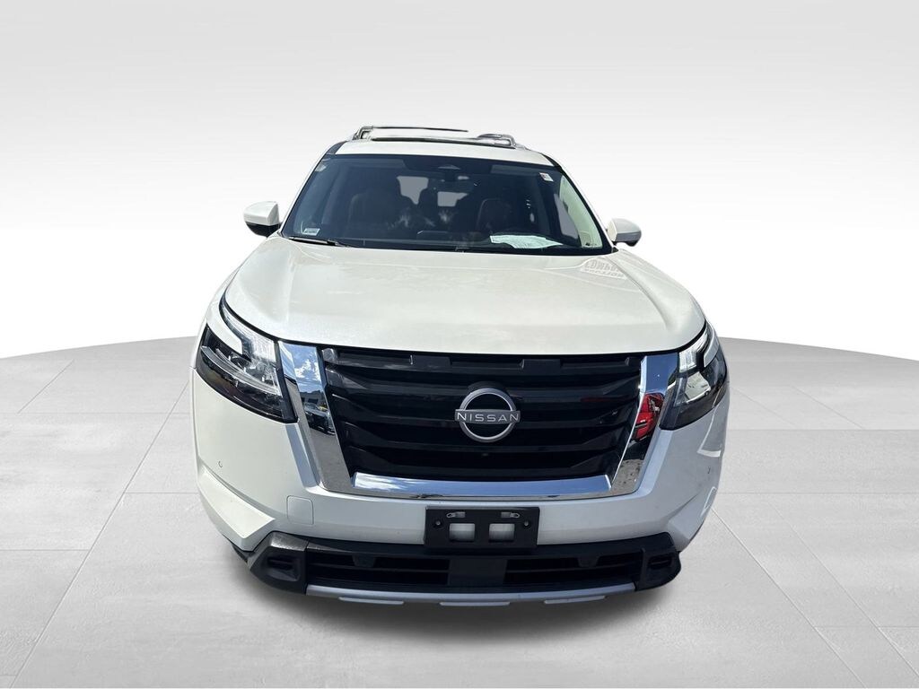Used 2024 Nissan Pathfinder Platinum SUV
