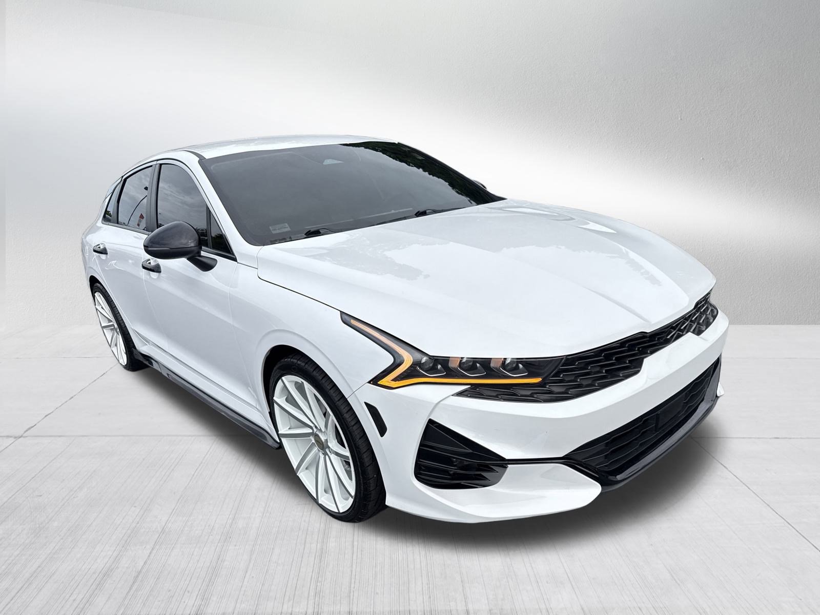 2024 Kia K5 GT-Line photo 3