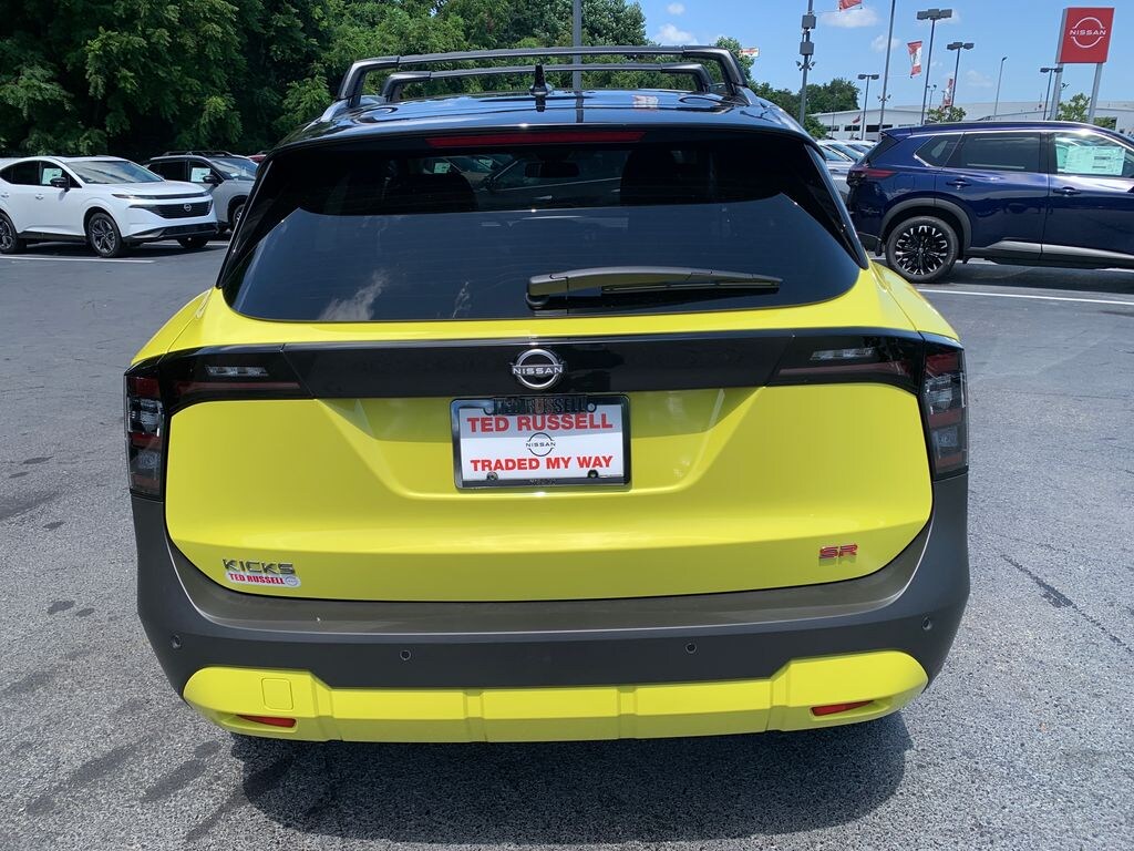 New 2026 Nissan Kicks SR SUV