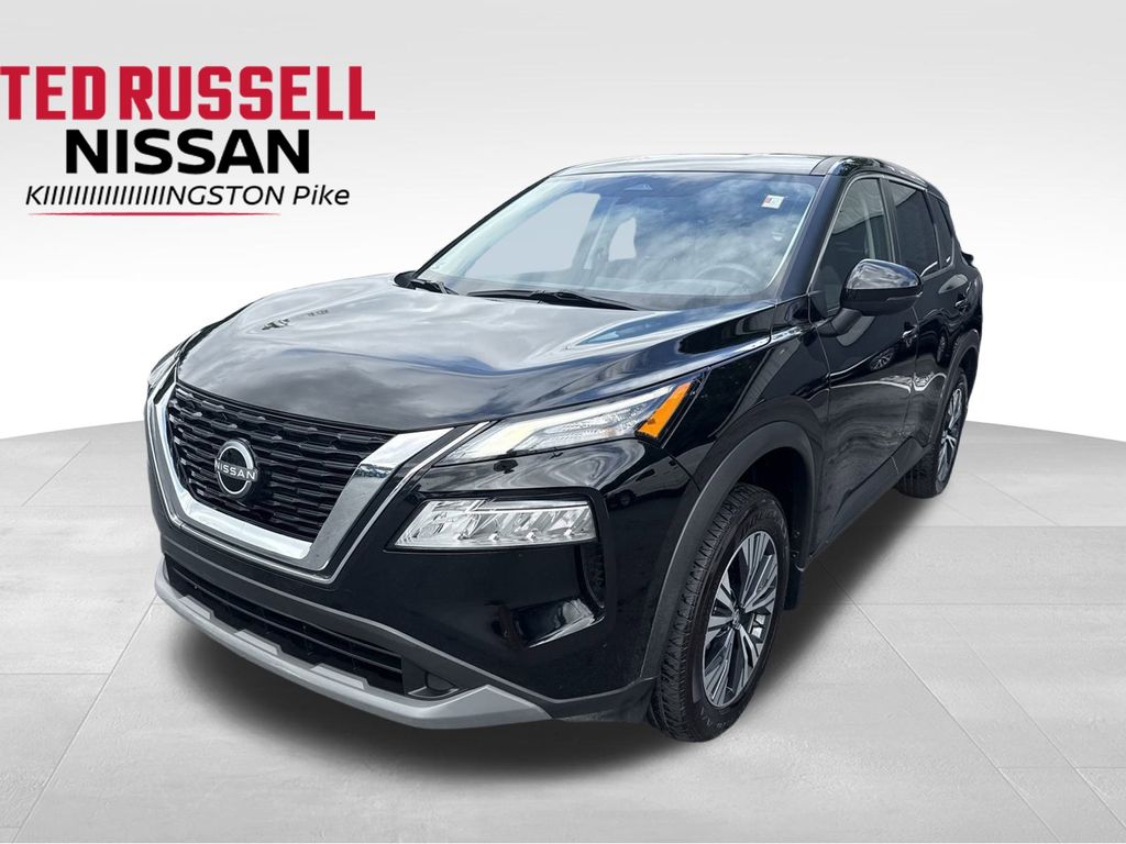 2022 Nissan Rogue SV's photo