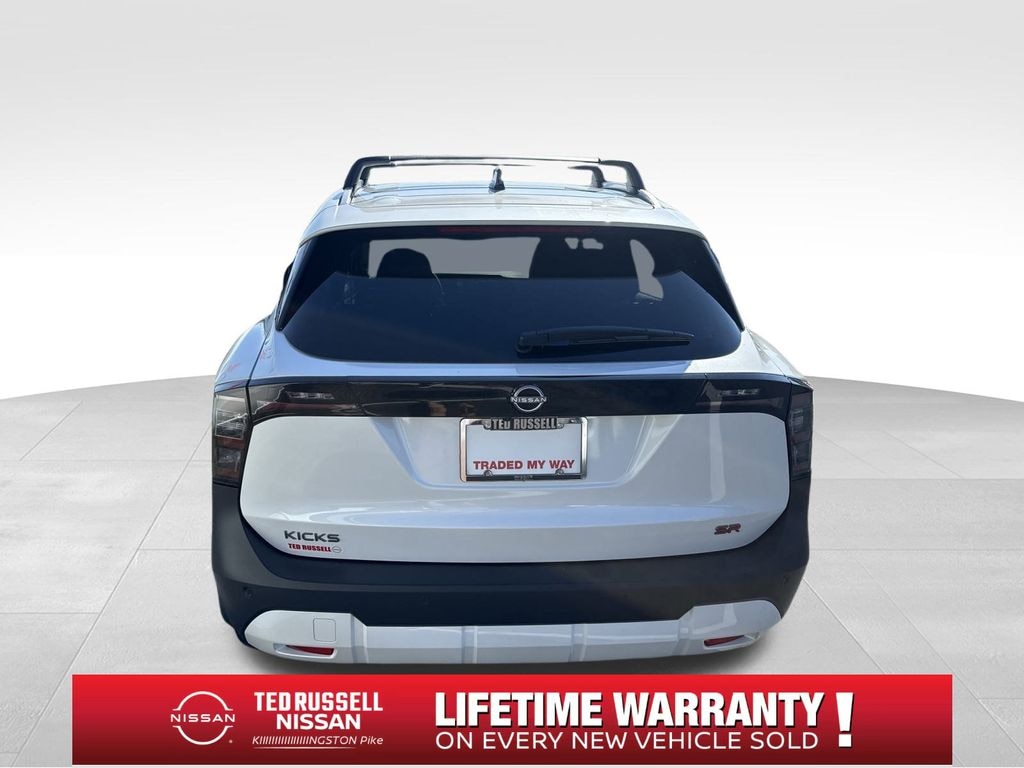 New 2026 Nissan Kicks SR SUV