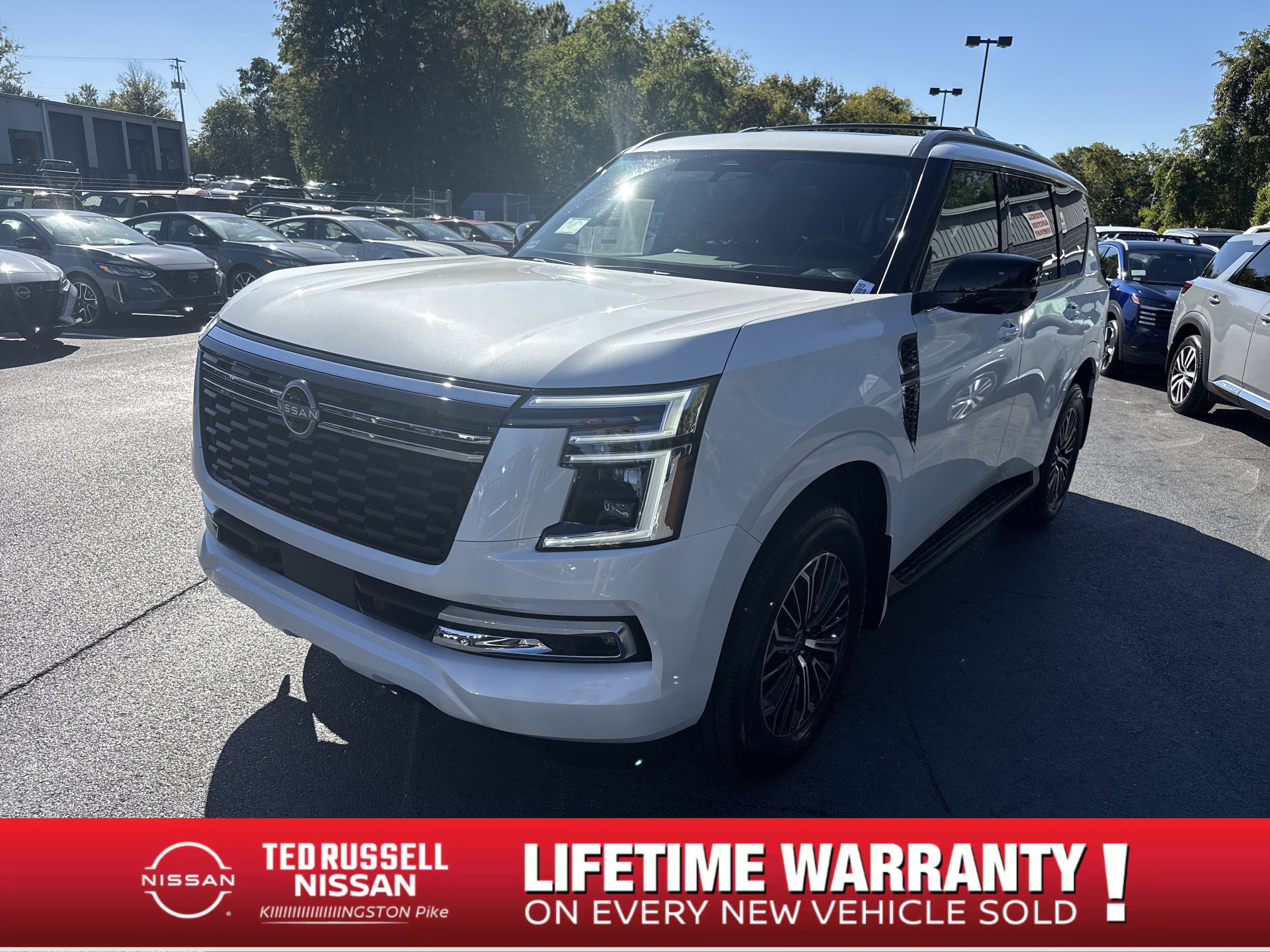 2026 Nissan Armada Platinum's photo