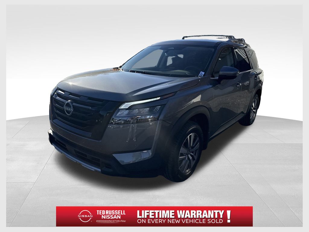 2025 Nissan Pathfinder SL's photo