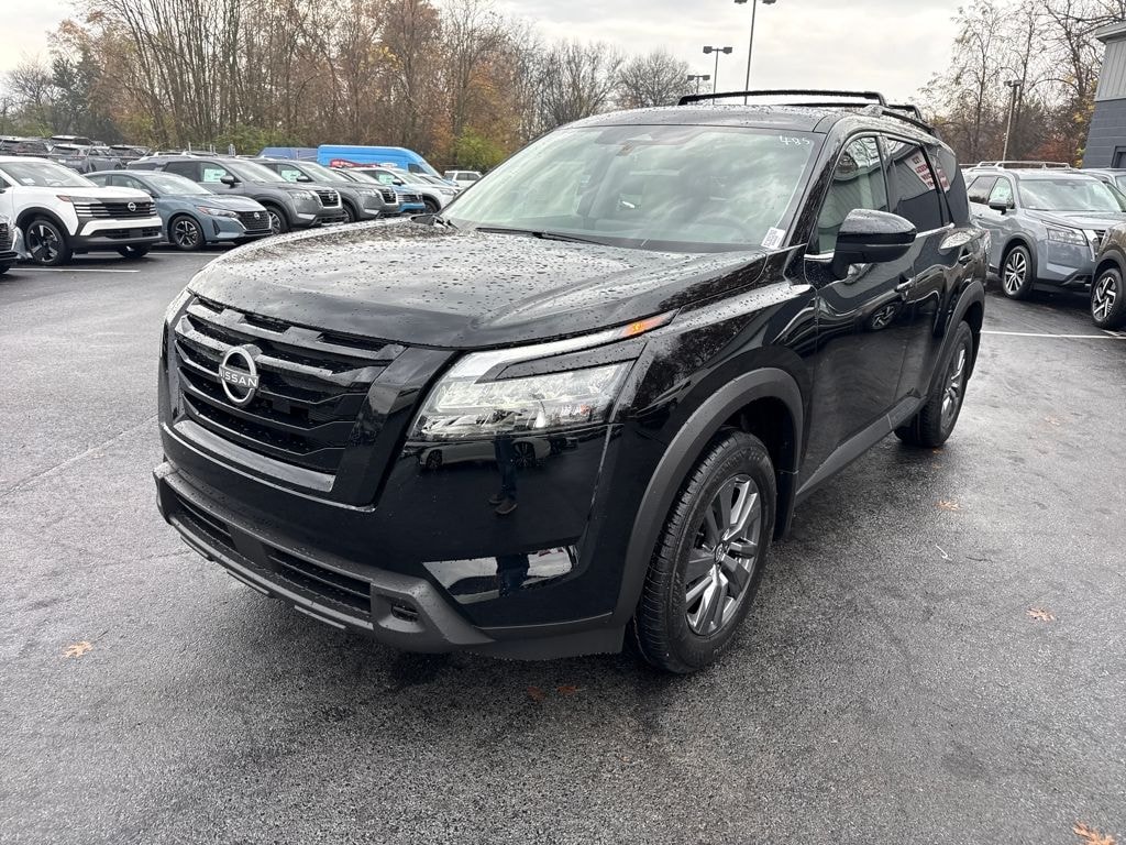 New 2025 Nissan Pathfinder SV SUV