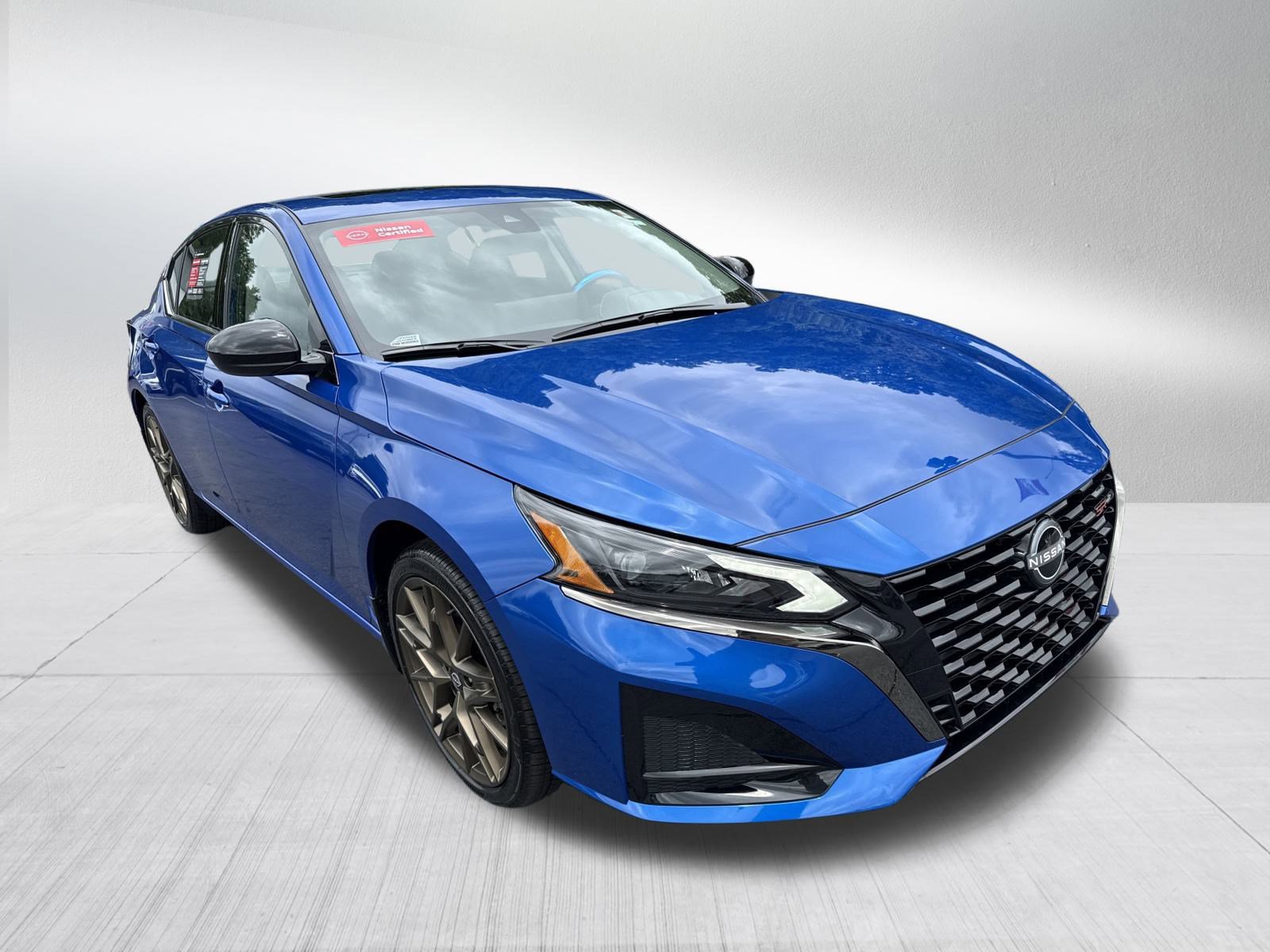 2025 Nissan Altima SR photo 3