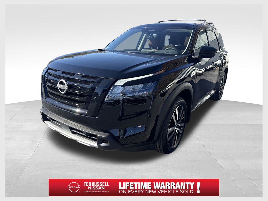 2025 Nissan Pathfinder Platinum's photo