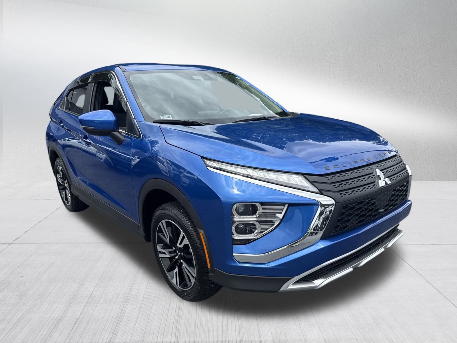 2024 Mitsubishi Eclipse Cross SE photo 3