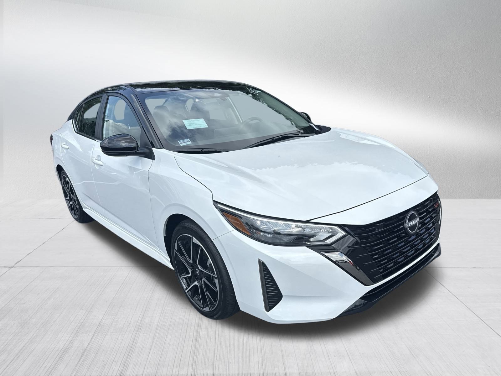 2025 Nissan Sentra SR photo 3