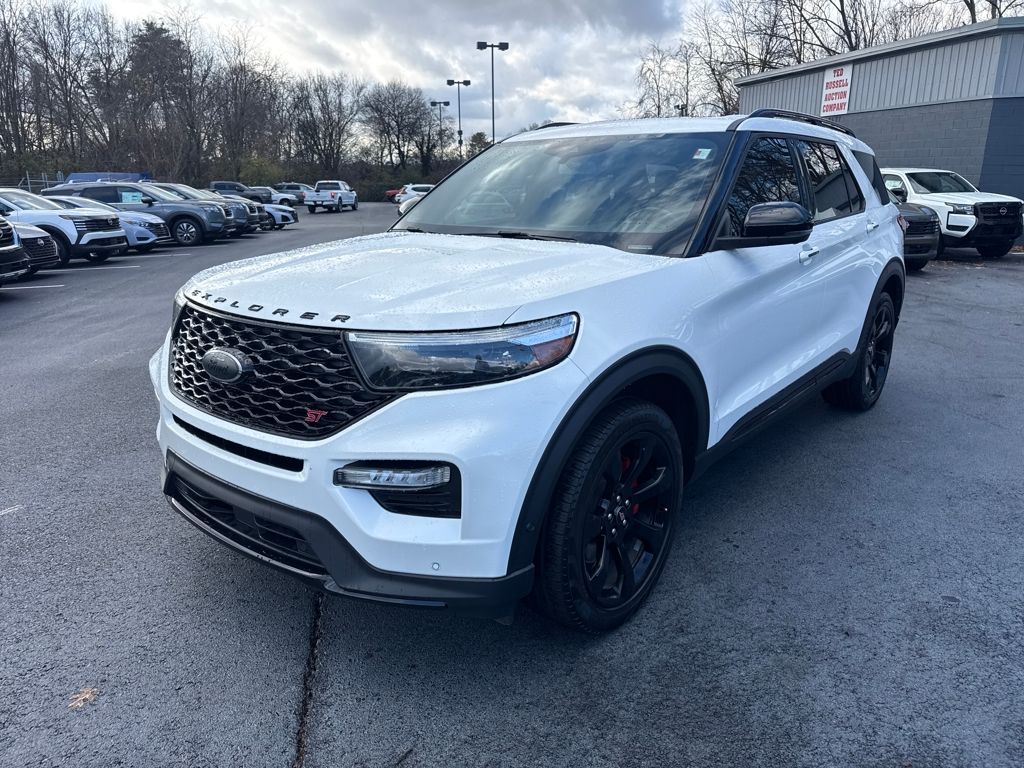 2020 Ford Explorer ST's photo