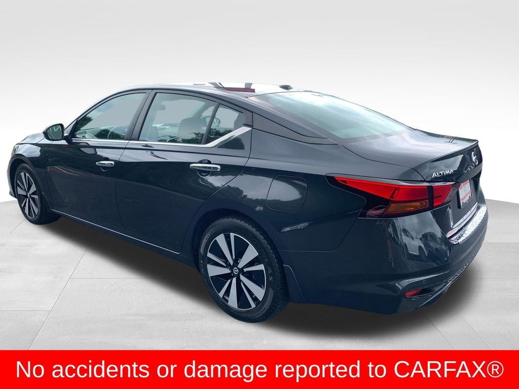 Used 2022 Nissan Altima 2.5 SV Sedan