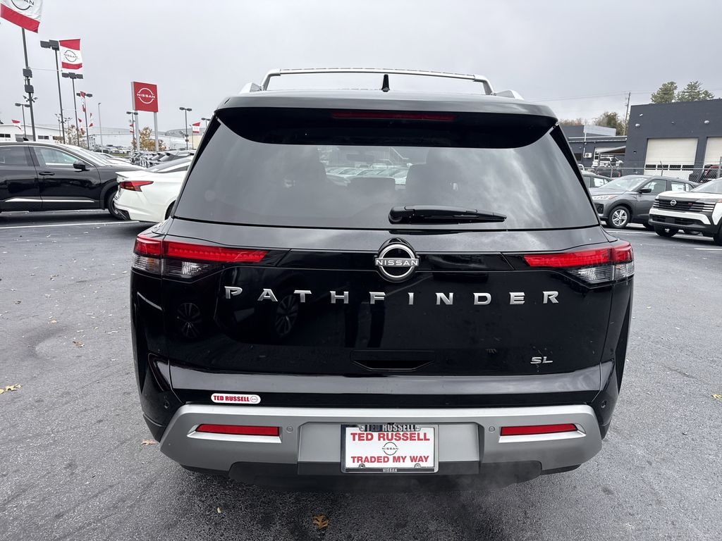 New 2025 Nissan Pathfinder SL SUV