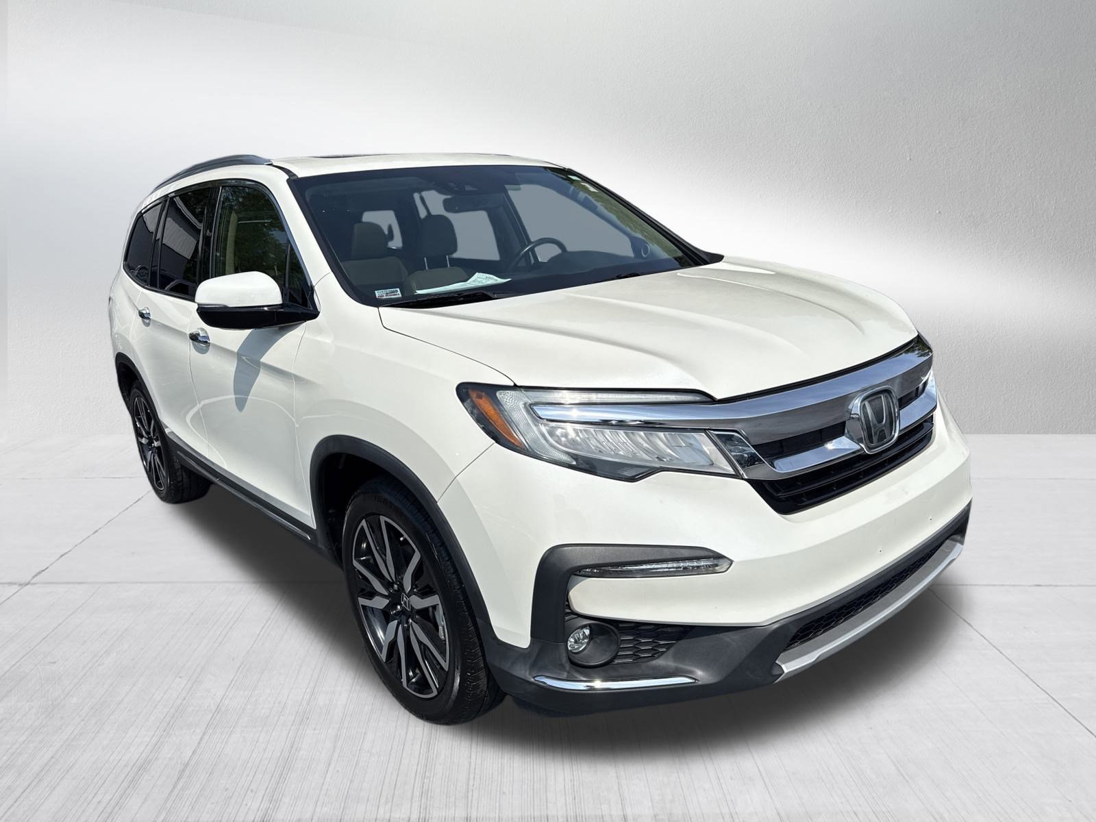 2019 Honda Pilot Elite photo 3