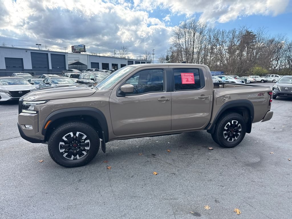 2024 Nissan Frontier PRO-4X photo 2