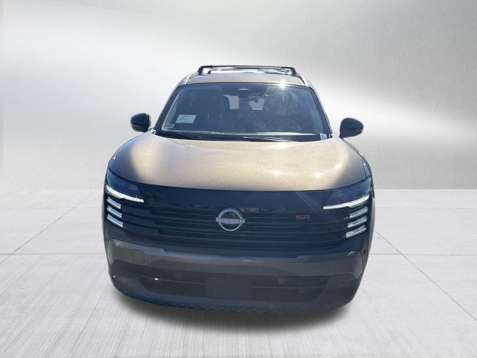 2026 Nissan Kicks SR photo 2