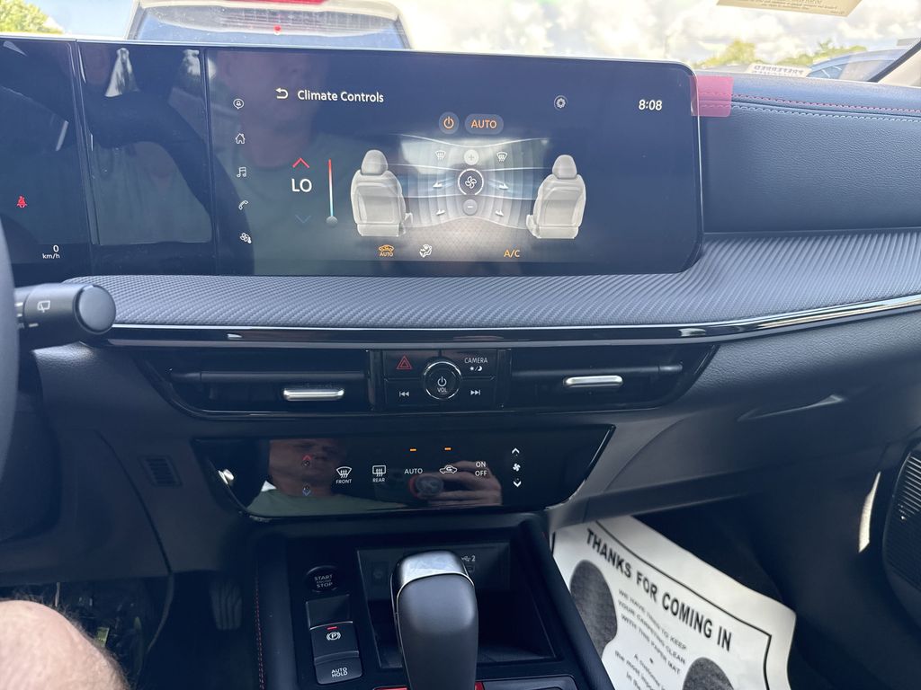 2025 Nissan Kicks SR - Photo 13