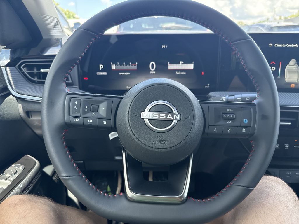 2025 Nissan Kicks SR - Photo 12